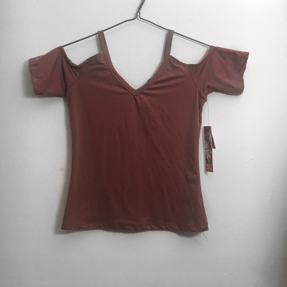 Cute cut- out maybe top sz S